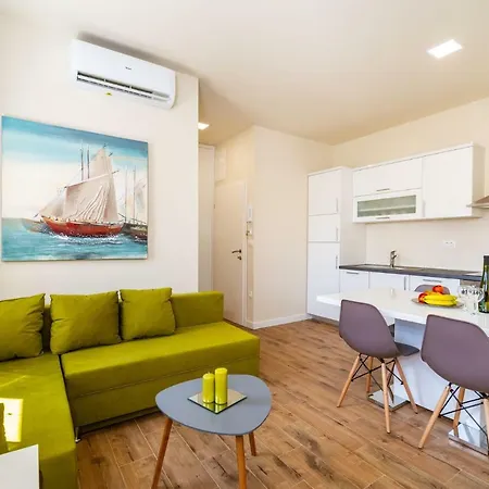 Idassa Family House Apartmán *