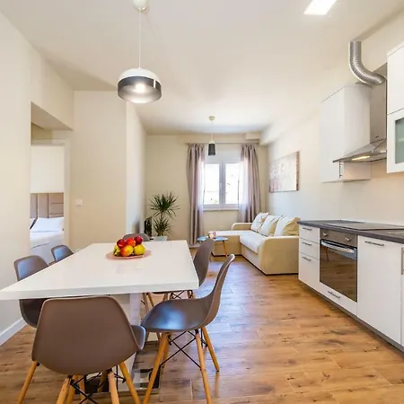 Apartment Idassa Family House Zadar
