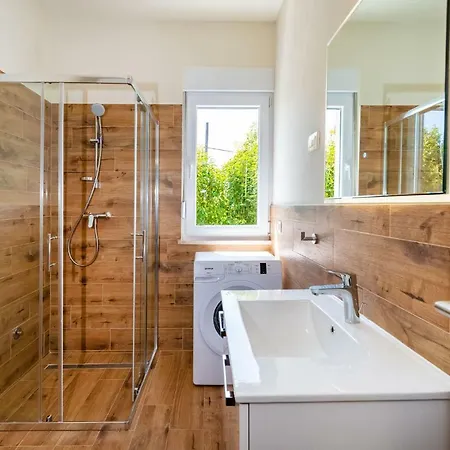 Idassa Family House Apartman Zadar